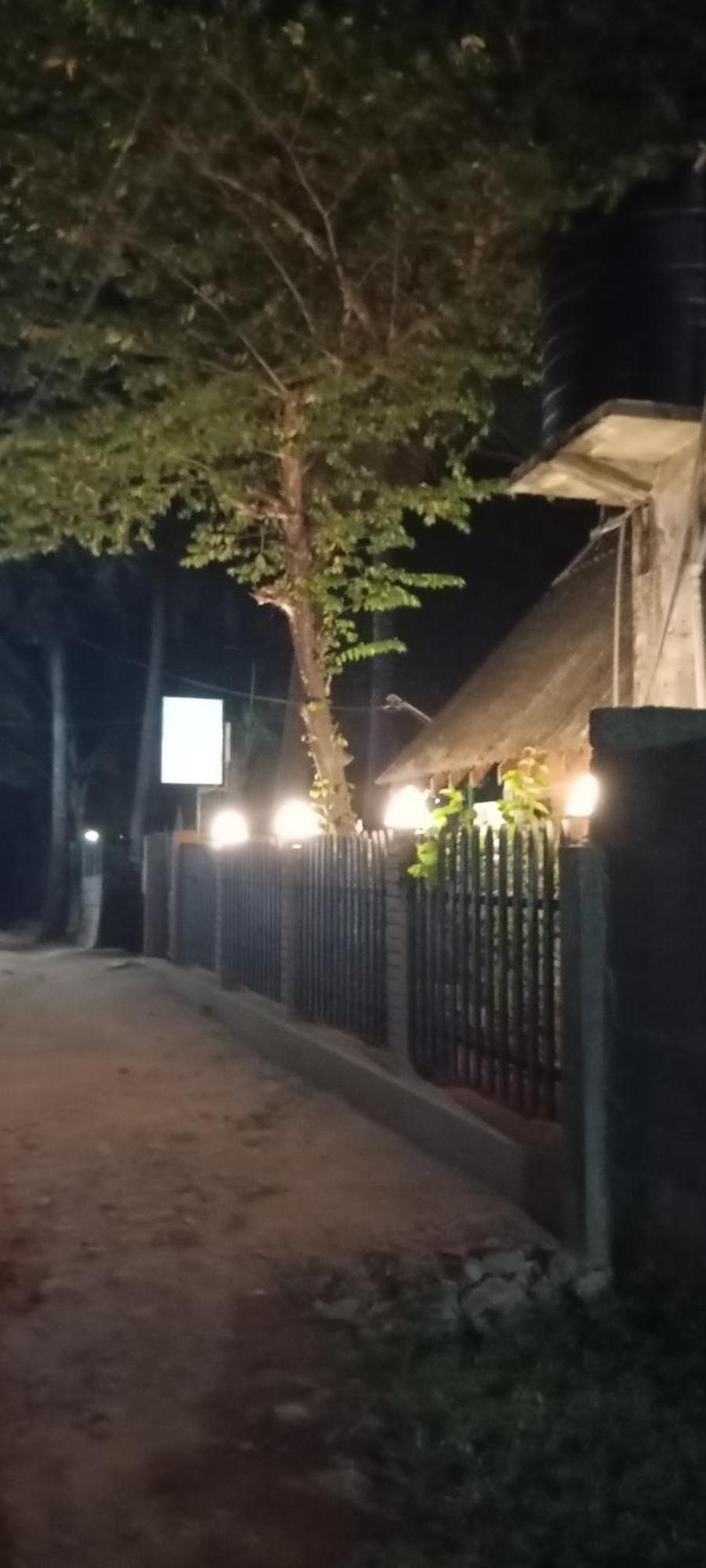 Cool Banyan Cabana Trincomalee Exterior foto