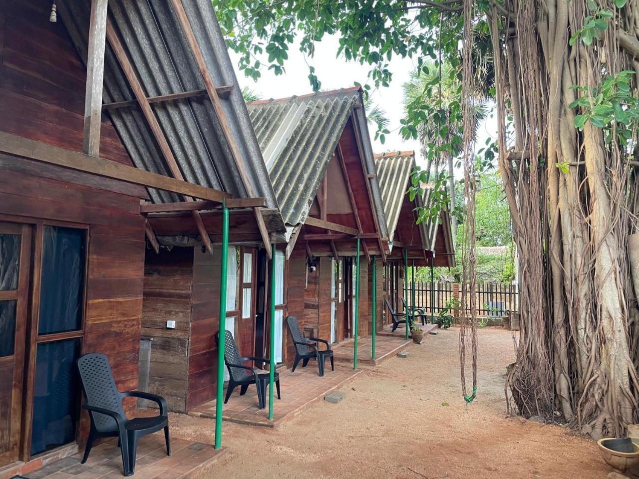 Cool Banyan Cabana Trincomalee Exterior foto